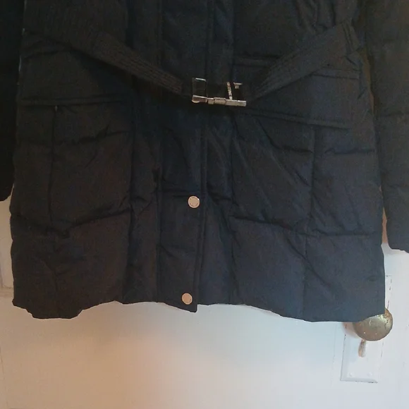Michael Kors Navy Blue Puffer Coat with Fur Trim - Picture 4 of 15